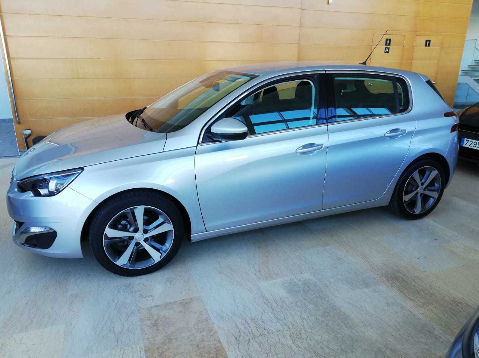 PEUGEOT 308 5p Allure 1.2 PureTech 81KW 110CV: Nuestro Stock de Bon Cars PEUGEOT 308 5p Allure 1.2 PureTech 81KW 110CV: Nuestro Stock de Bon Cars