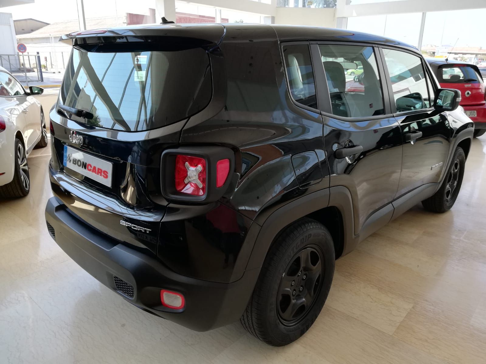 JEEP Renegade 1.6 ETORQ 110 HP Sport FWD 5p.: Nuestro Stock de Bon Cars JEEP Renegade 1.6 ETORQ 110 HP Sport FWD 5p.: Nuestro Stock de Bon Cars