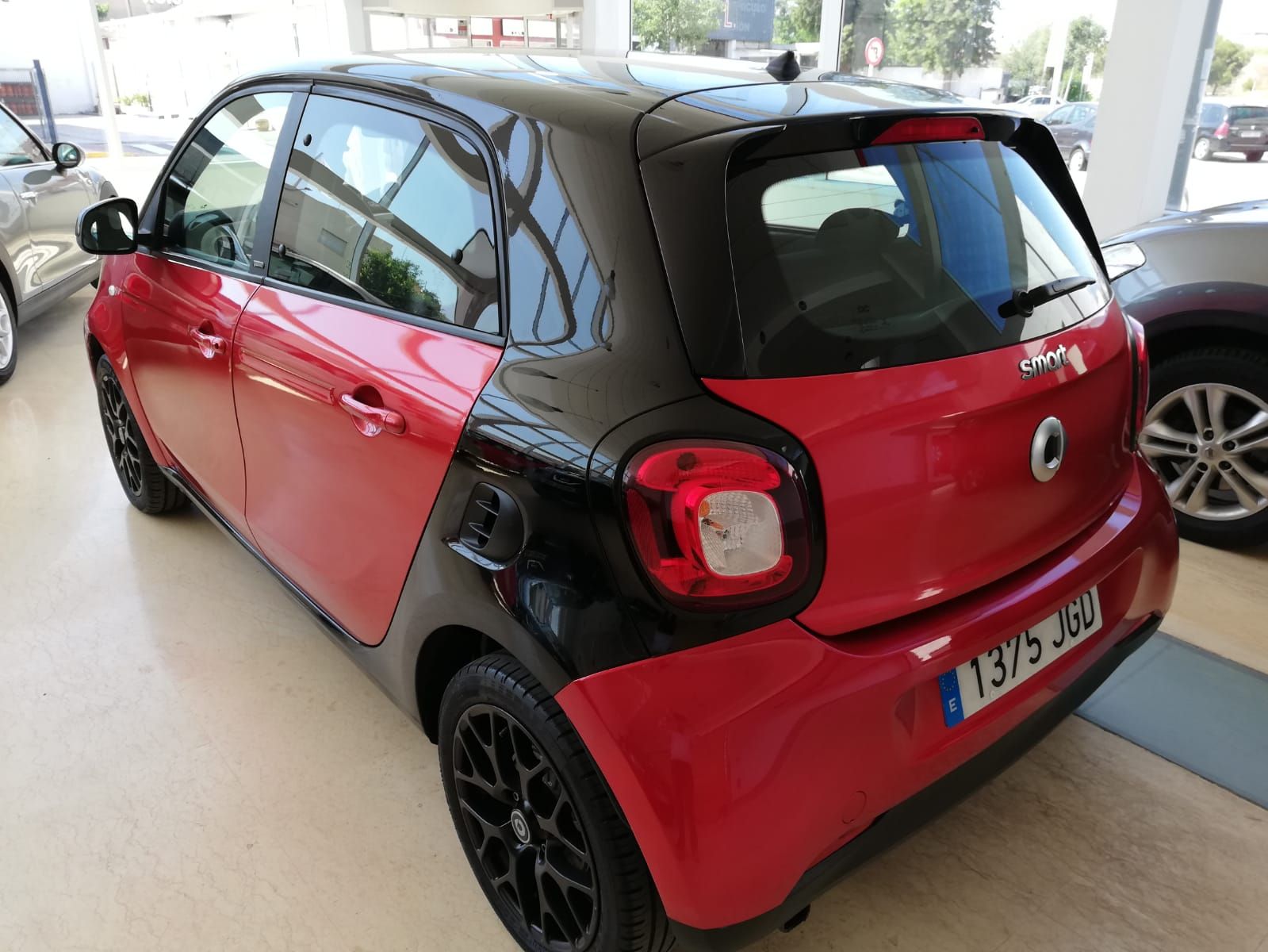 SMART forfour 52 Passion 5p.: Nuestro Stock de Bon Cars SMART forfour 52 Passion 5p.: Nuestro Stock de Bon Cars