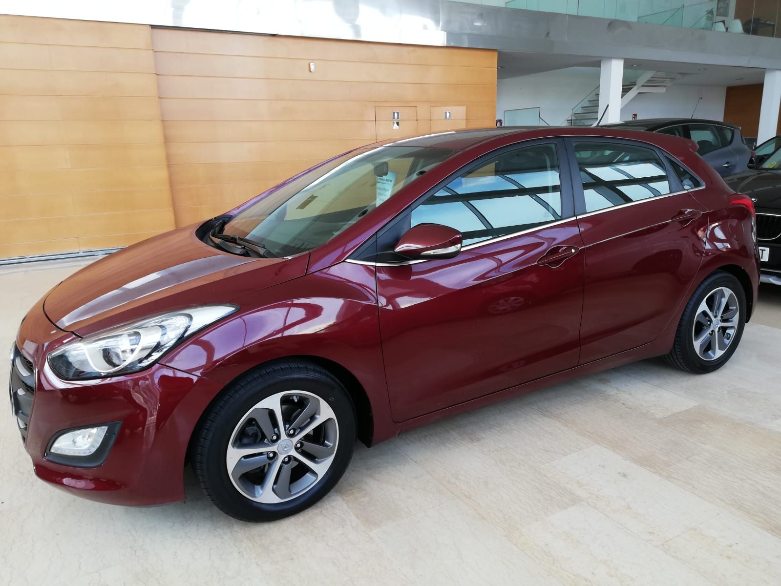 HYUNDAI i30 1.4 CRDi Tecno 5p.: Nuestro Stock de Bon Cars HYUNDAI i30 1.4 CRDi Tecno 5p.: Nuestro Stock de Bon Cars