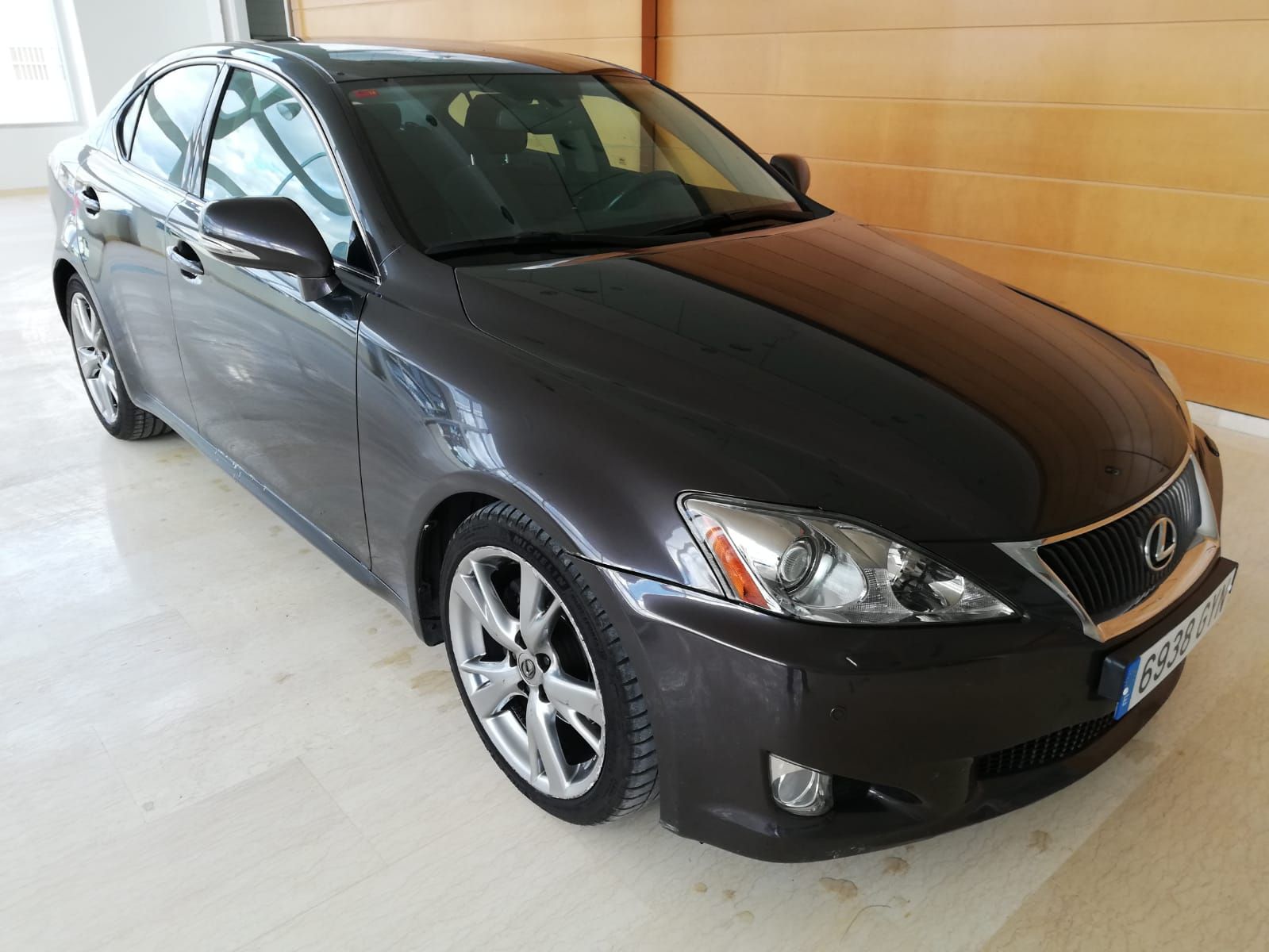 LEXUS IS 220d Luxury Multimedia MY10 4p.: Nuestro Stock de Bon Cars LEXUS IS 220d Luxury Multimedia MY10 4p.: Nuestro Stock de Bon Cars