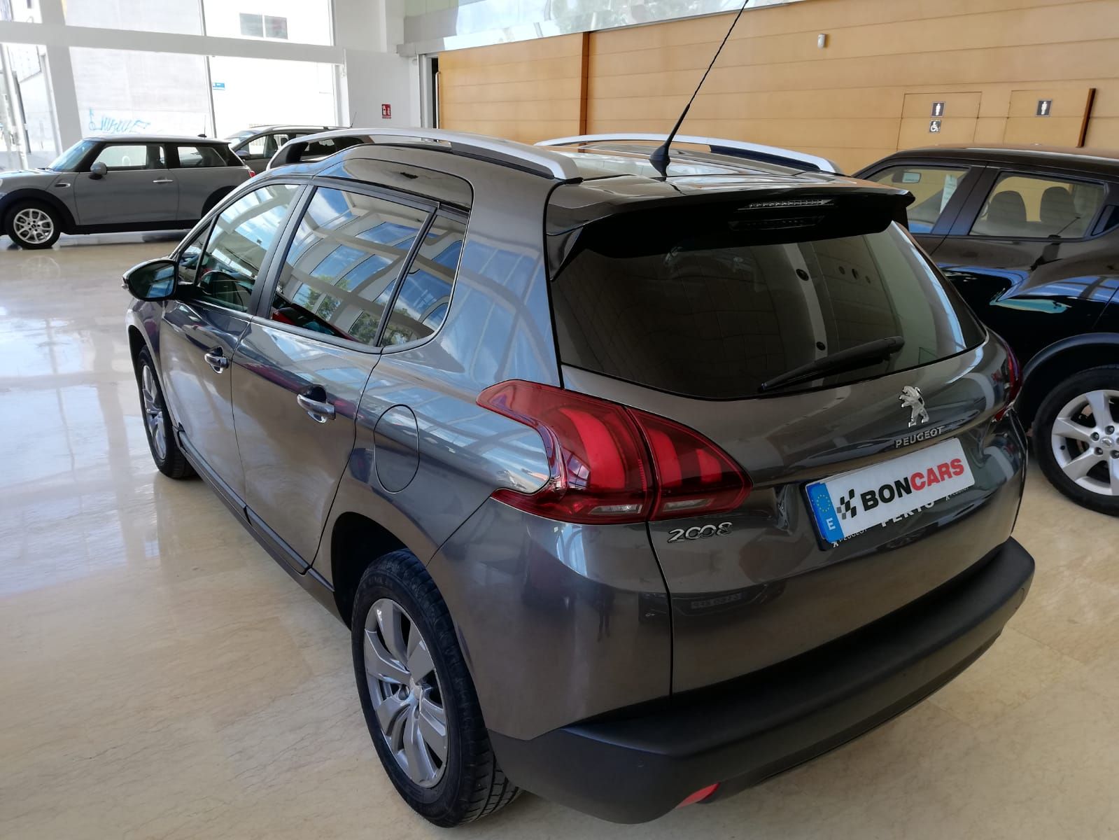 PEUGEOT 2008 Style 1.6 BlueHDi 73KW 100CV 5p.: Nuestro Stock de Bon Cars PEUGEOT 2008 Style 1.6 BlueHDi 73KW 100CV 5p.: Nuestro Stock de Bon Cars