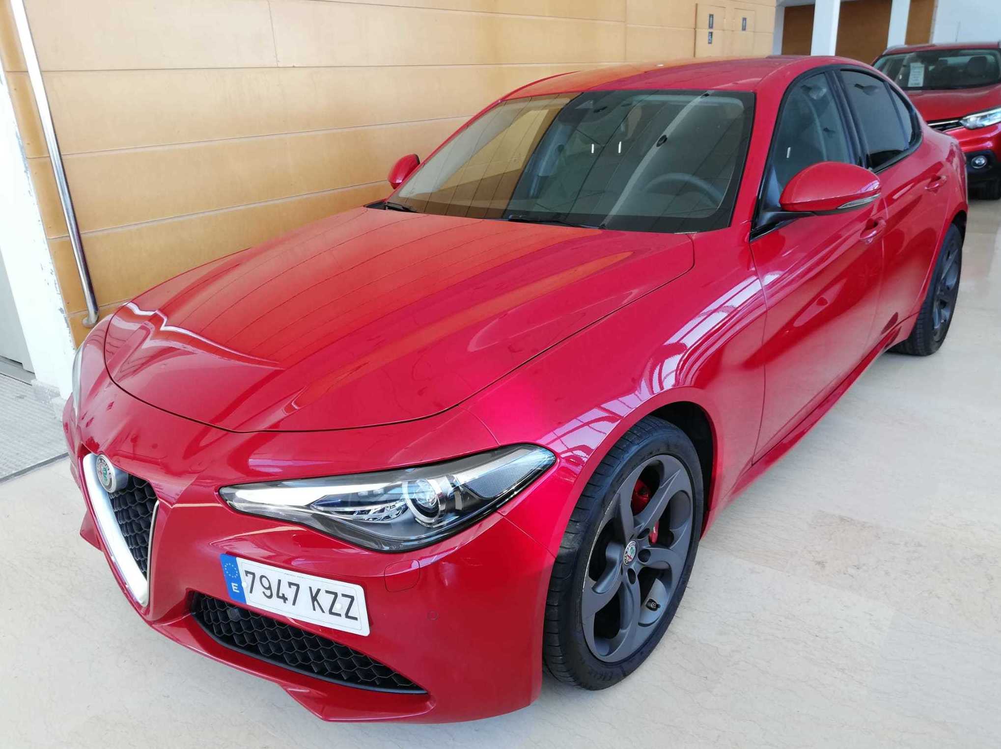 ALFA ROMEO Giulia 2.2 Diesel 118kW 160CV Super 4p: de Bon Cars ALFA ROMEO Giulia 2.2 Diesel 118kW 160CV Super 4p: de Bon Cars