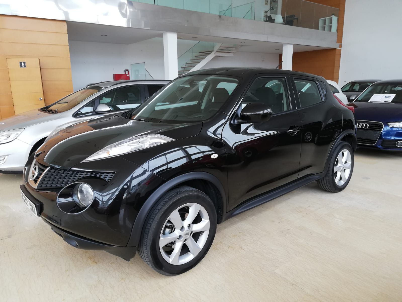 NISSAN JUKE 1.6 DIGT SHIRO 4X2 5p.: Nuestro Stock de Bon Cars NISSAN JUKE 1.6 DIGT SHIRO 4X2 5p.: Nuestro Stock de Bon Cars
