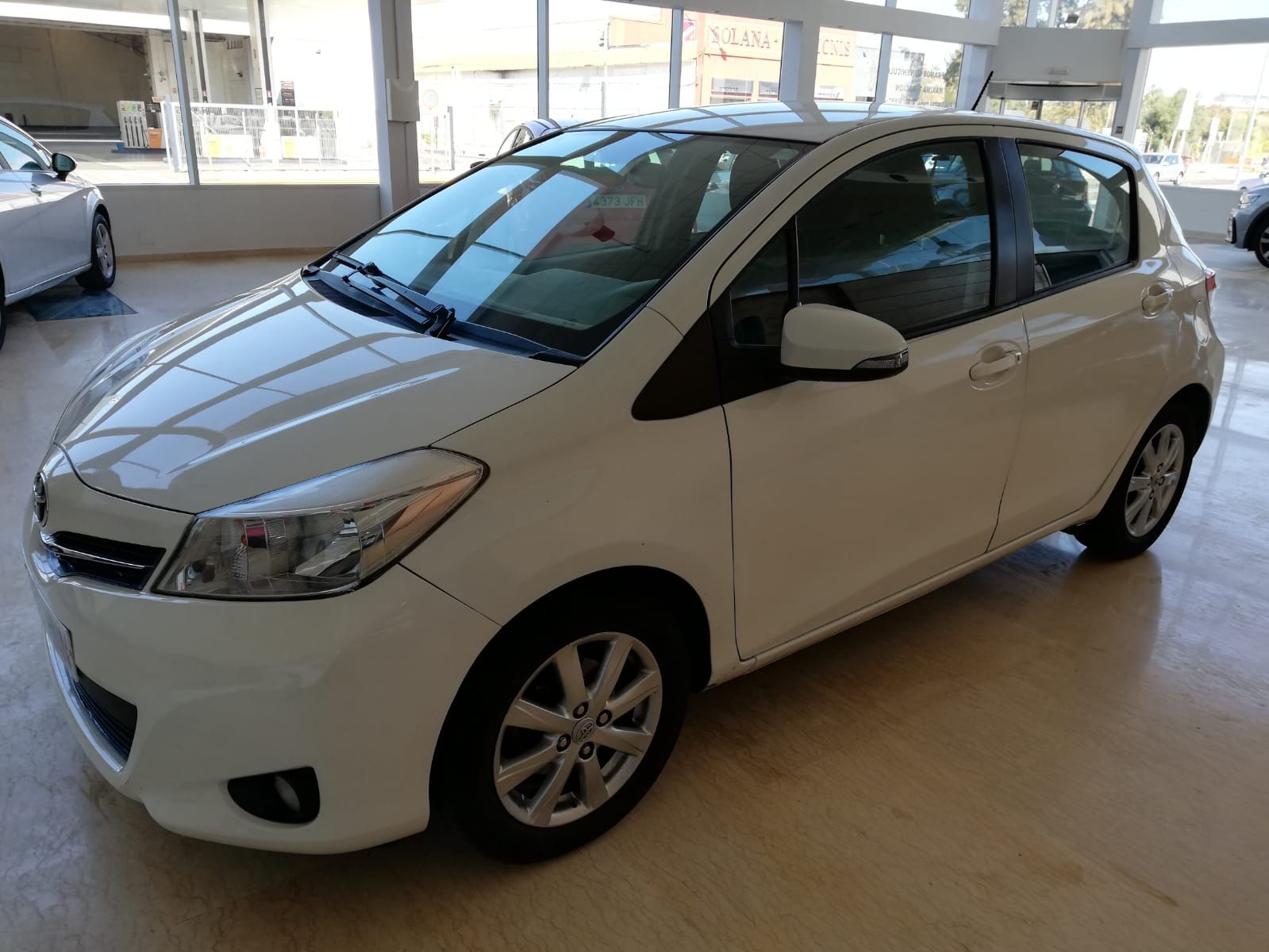 TOYOTA Yaris 70 ACTIVE 5p.: Nuestro Stock de Bon Cars TOYOTA Yaris 70 ACTIVE 5p.: Nuestro Stock de Bon Cars