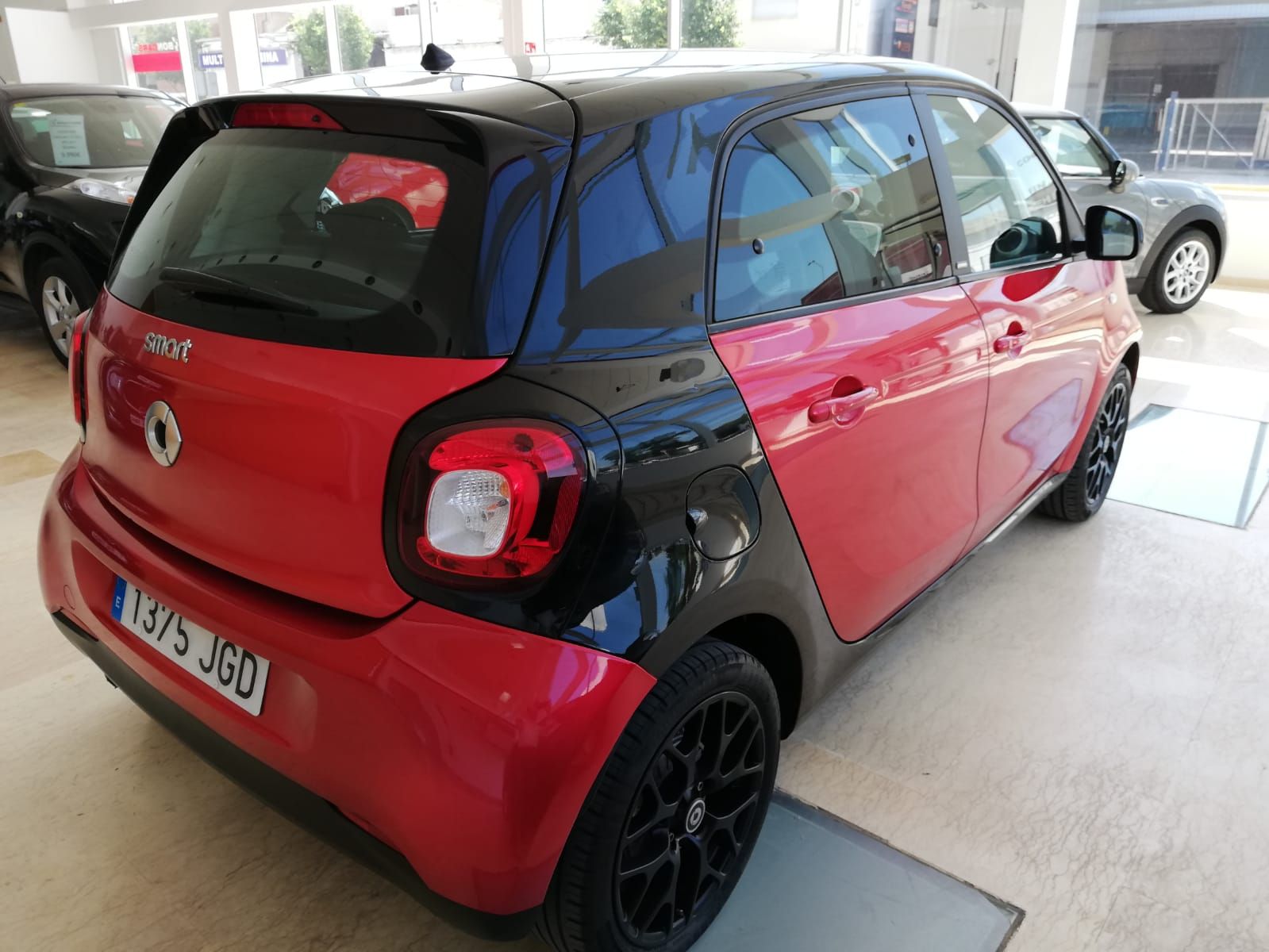 SMART forfour 52 Passion 5p.: Nuestro Stock de Bon Cars SMART forfour 52 Passion 5p.: Nuestro Stock de Bon Cars