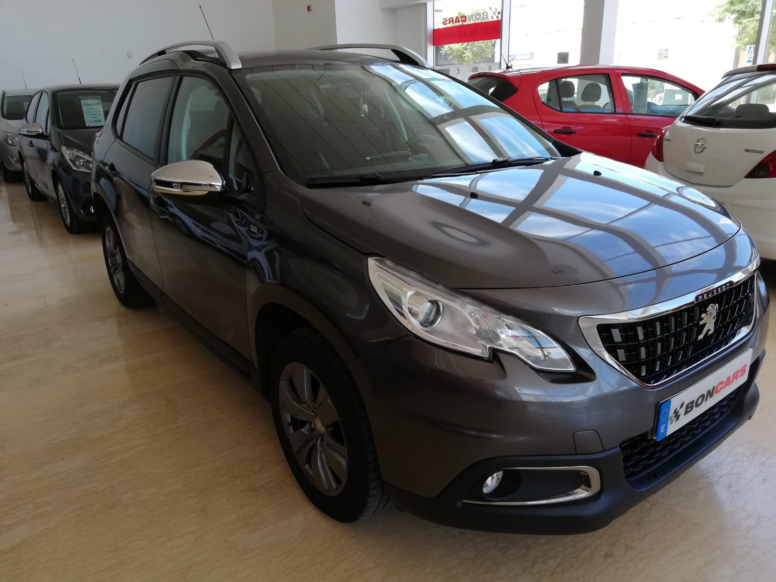 PEUGEOT 2008 Style 1.6 BlueHDi 73KW 100CV 5p.: Nuestro Stock de Bon Cars PEUGEOT 2008 Style 1.6 BlueHDi 73KW 100CV 5p.: Nuestro Stock de Bon Cars