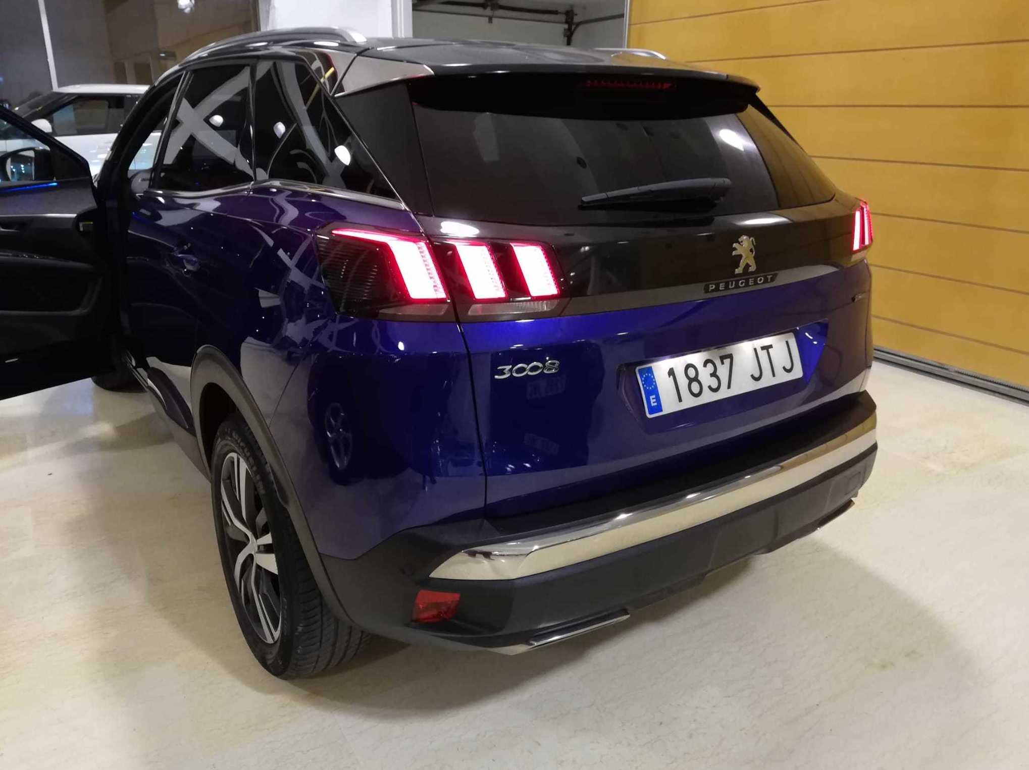 NUEVO PEUGEOT 3008 GT Line 1.2 PureTech 130 SS 5p.: Nuestro Stock de Bon Cars NUEVO PEUGEOT 3008 GT Line 1.2 PureTech 130 SS 5p.: Nuestro Stock de Bon Cars