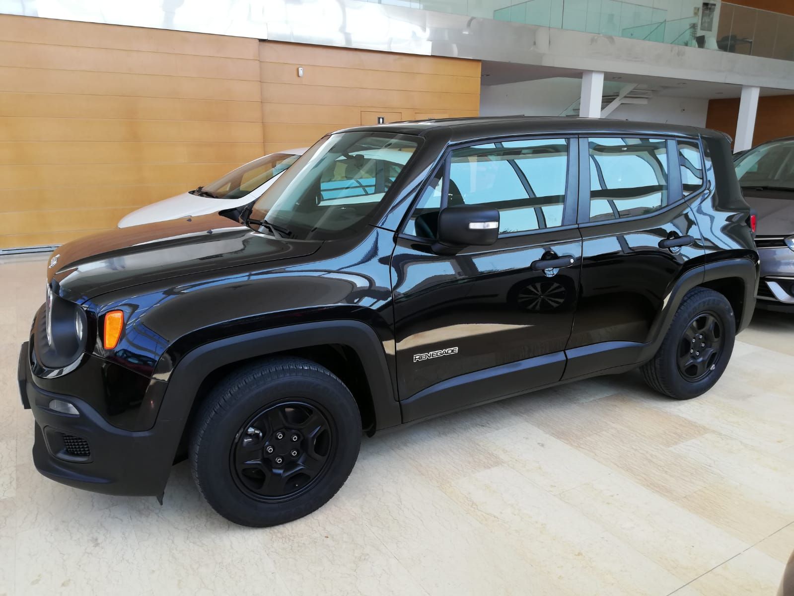 JEEP Renegade 1.6 ETORQ 110 HP Sport FWD 5p.: Nuestro Stock de Bon Cars JEEP Renegade 1.6 ETORQ 110 HP Sport FWD 5p.: Nuestro Stock de Bon Cars