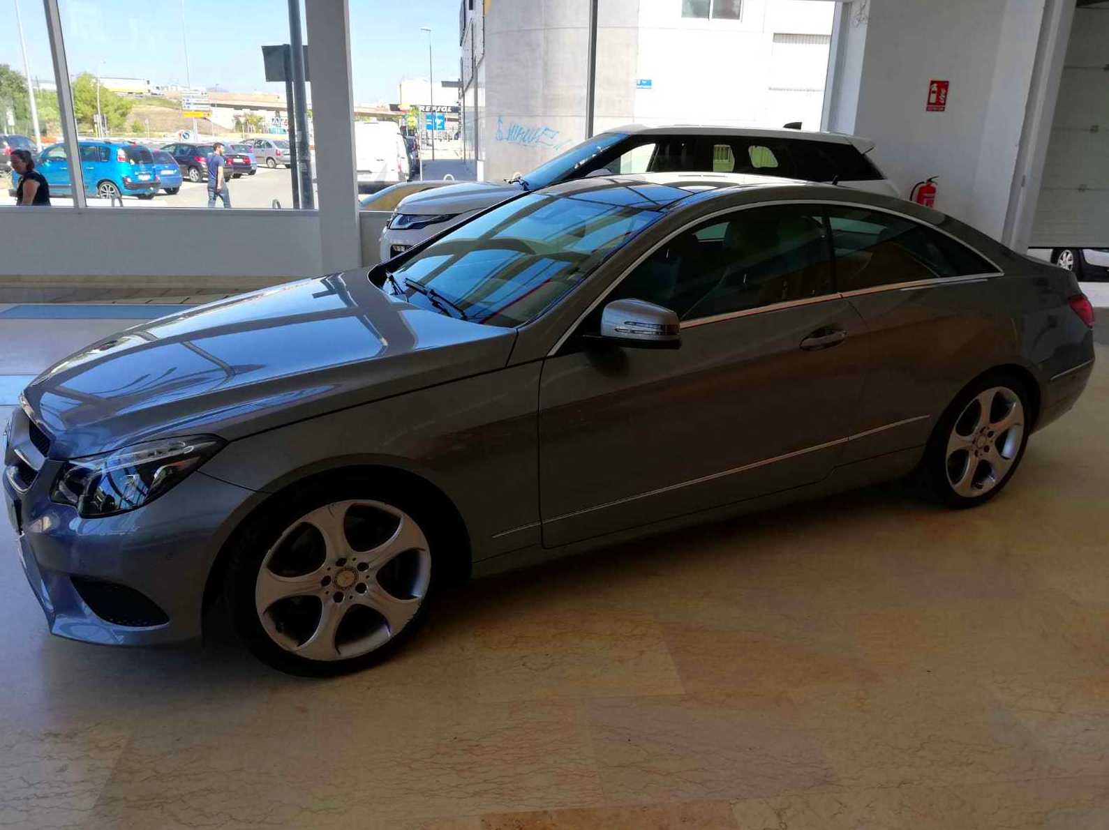 MERCEDES-BENZ Clase E Coupe E 220 BlueTEC 2p: Nuestro Stock de Bon Cars MERCEDES-BENZ Clase E Coupe E 220 BlueTEC 2p: Nuestro Stock de Bon Cars