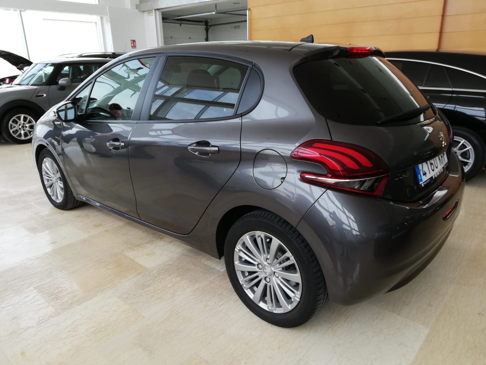 PEUGEOT 208 5P STYLE 1.6 BlueHDi 73KW 100CV 5p.: Nuestro Stock de Bon Cars PEUGEOT 208 5P STYLE 1.6 BlueHDi 73KW 100CV 5p.: Nuestro Stock de Bon Cars