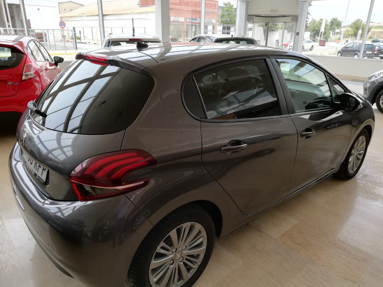 PEUGEOT 208 5P STYLE 1.6 BlueHDi 73KW 100CV 5p.: Nuestro Stock de Bon Cars PEUGEOT 208 5P STYLE 1.6 BlueHDi 73KW 100CV 5p.: Nuestro Stock de Bon Cars