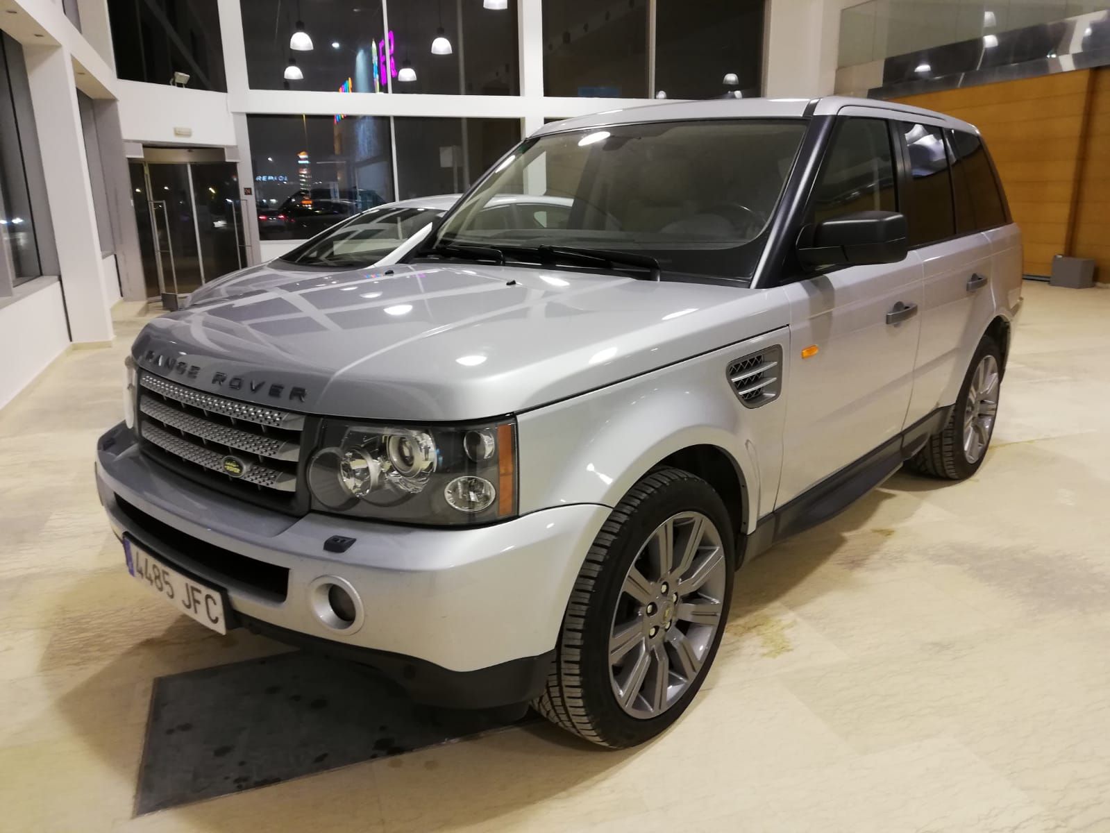 LAND-ROVER Range Rover Sport 3.6 TD V8 HSE 5p.: Nuestro Stock de Bon Cars LAND-ROVER Range Rover Sport 3.6 TD V8 HSE 5p.: Nuestro Stock de Bon Cars