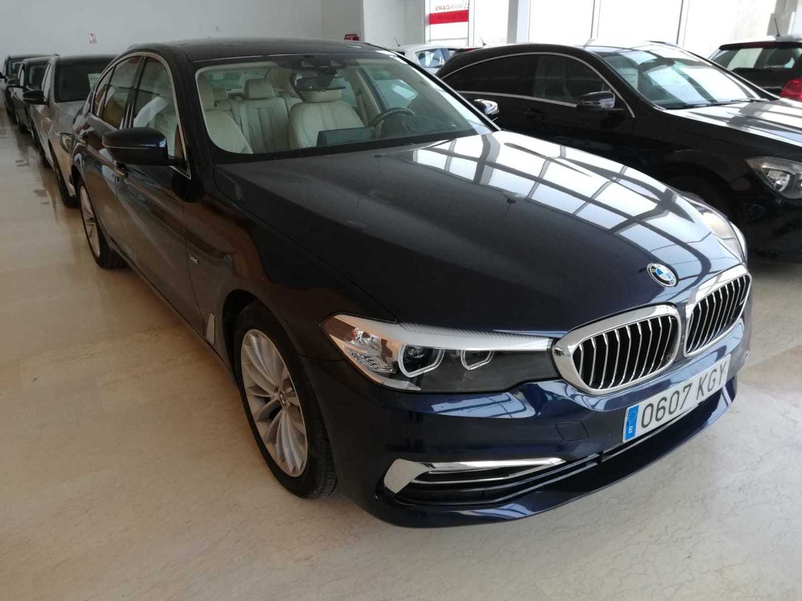 BMW Serie 5 520dA 4p Luxury Line: de Bon Cars BMW Serie 5 520dA 4p Luxury Line: de Bon Cars