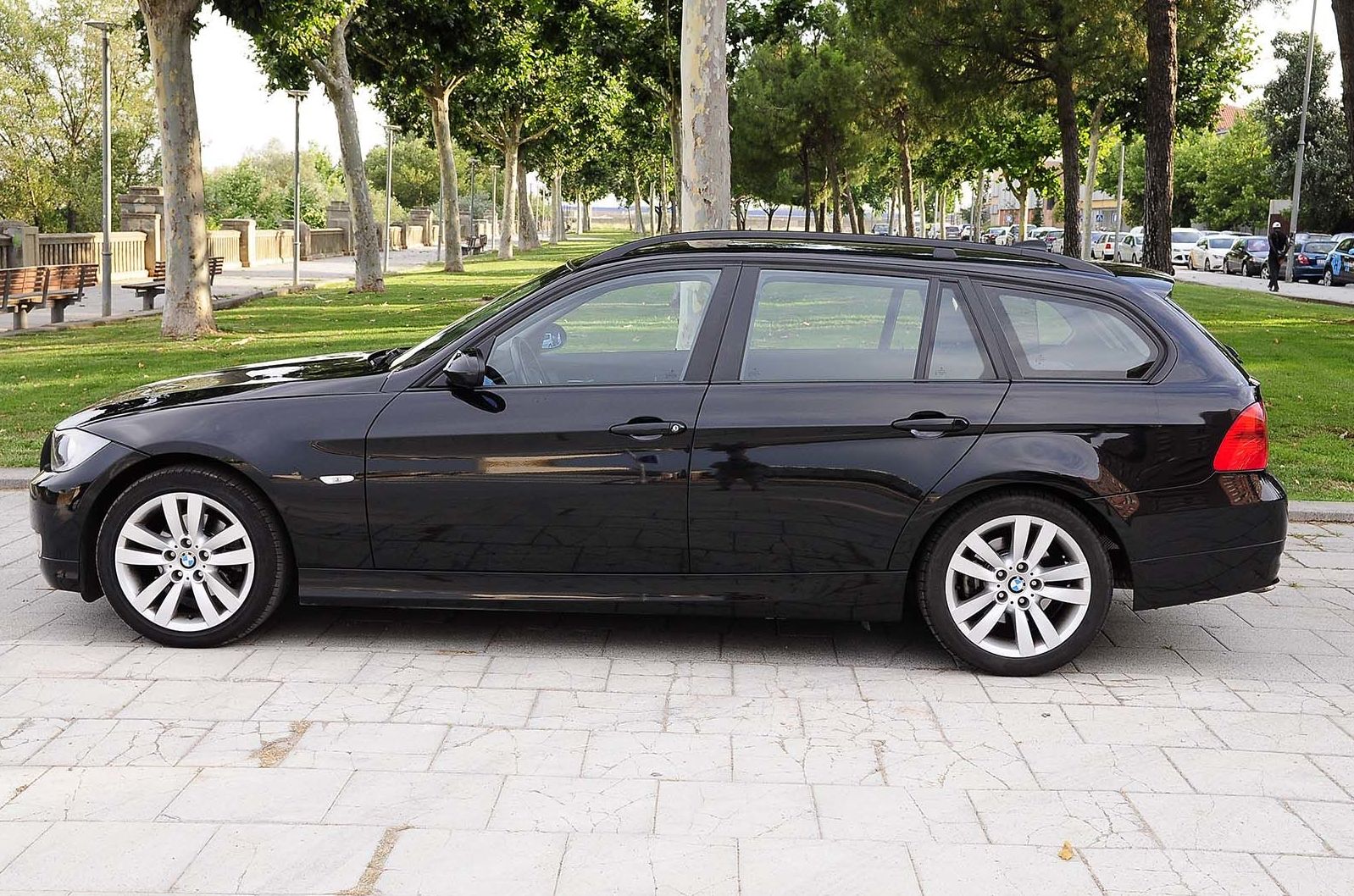 Remolques JOGE-BMW SERIE 3. 320 D TOURING Remolques JOGE-BMW SERIE 3. 320 D TOURING