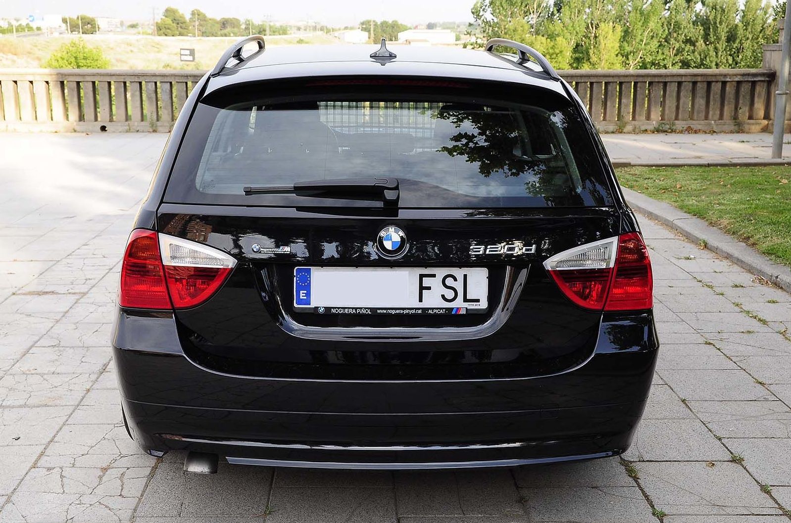 Remolques JOGE - BMW SERIE 3. 320 D TOURING Remolques JOGE - BMW SERIE 3. 320 D TOURING