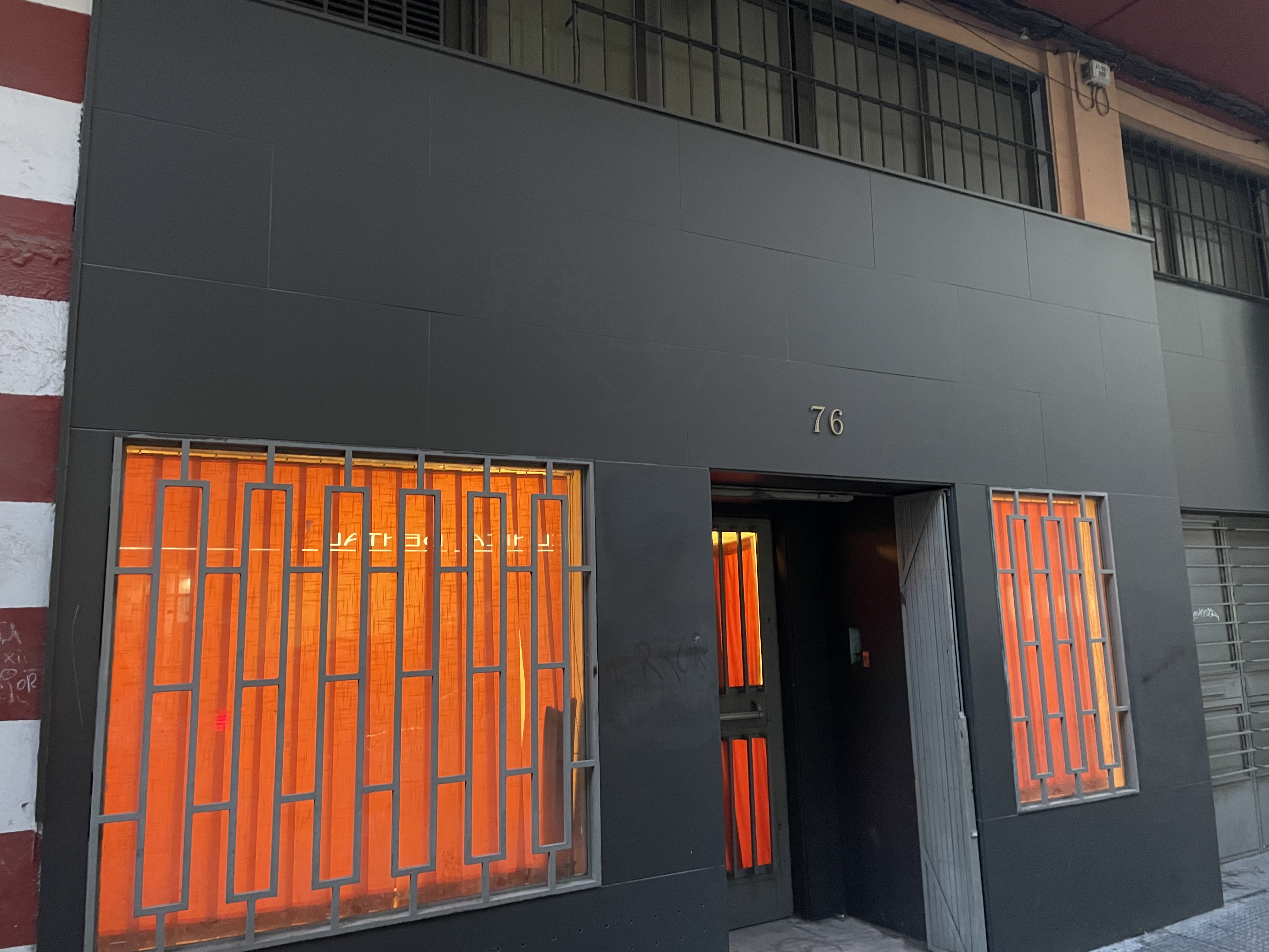 Local en venta en Maria Moliner: Inmuebles de Prinmobyse