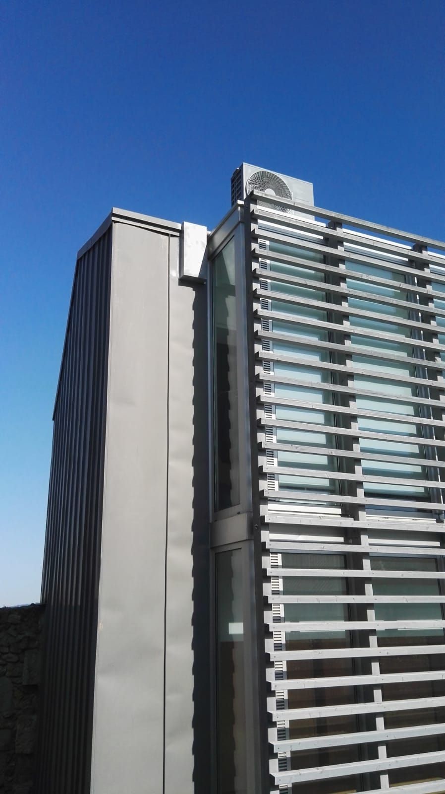 Obras realizadas de aire acondicionado / Vivienda particular: Catálogo de Instalaciones y Obras de Galicia S.L Obras realizadas de aire acondicionado / Vivienda particular: Catálogo de Instalaciones y Obras de Galicia S.L