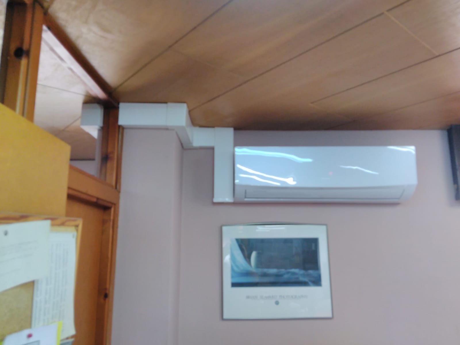 Obras realizadas de aire acondicionado / Oficinas de Virgen del Camino: Catálogo de Instalaciones y Obras de Galicia S.L Obras realizadas de aire acondicionado / Oficinas de Virgen del Camino: Catálogo de Instalaciones y Obras de Galicia S.L