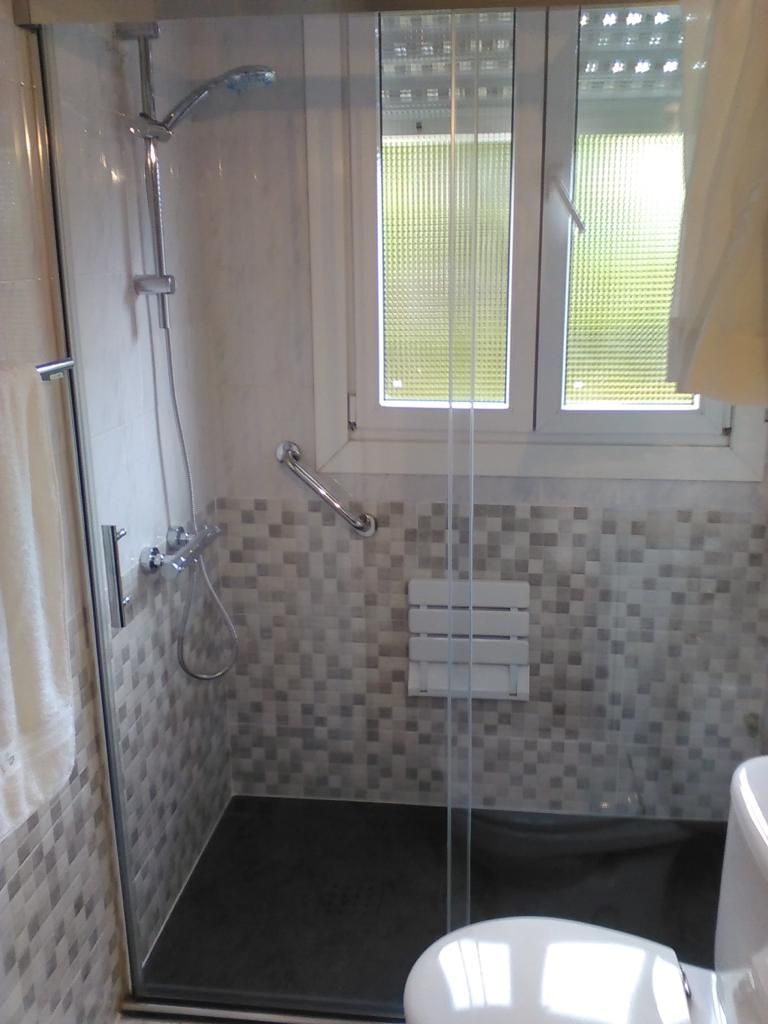 Cambio de bañera por ducha en Santurtzi