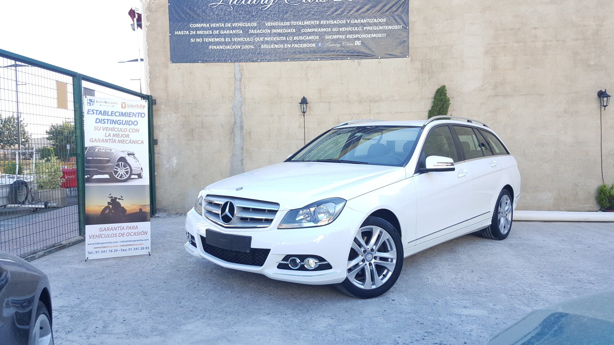 Mercedes C200 familiar: Venta de vehículos de Luxury Cars DG Mercedes C200 familiar: Venta de vehículos de Luxury Cars DG