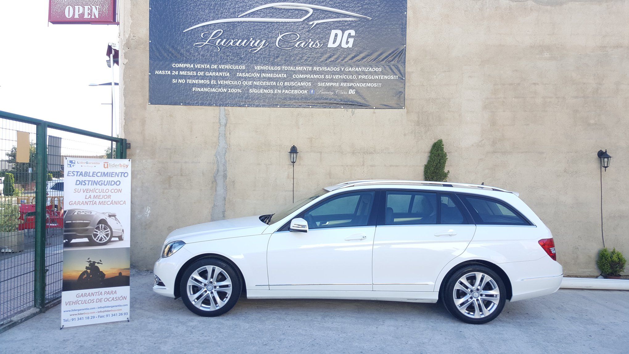 Mercedes C200 familiar: Venta de vehículos de Luxury Cars DG Mercedes C200 familiar: Venta de vehículos de Luxury Cars DG