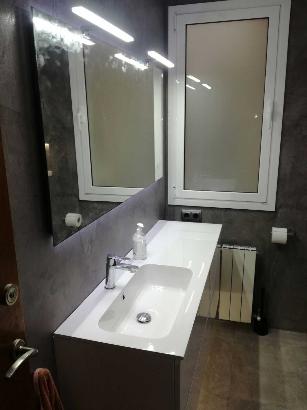 Reformas de baños: Servicios de RDV Multiservicios Reformas de baños: Servicios de RDV Multiservicios