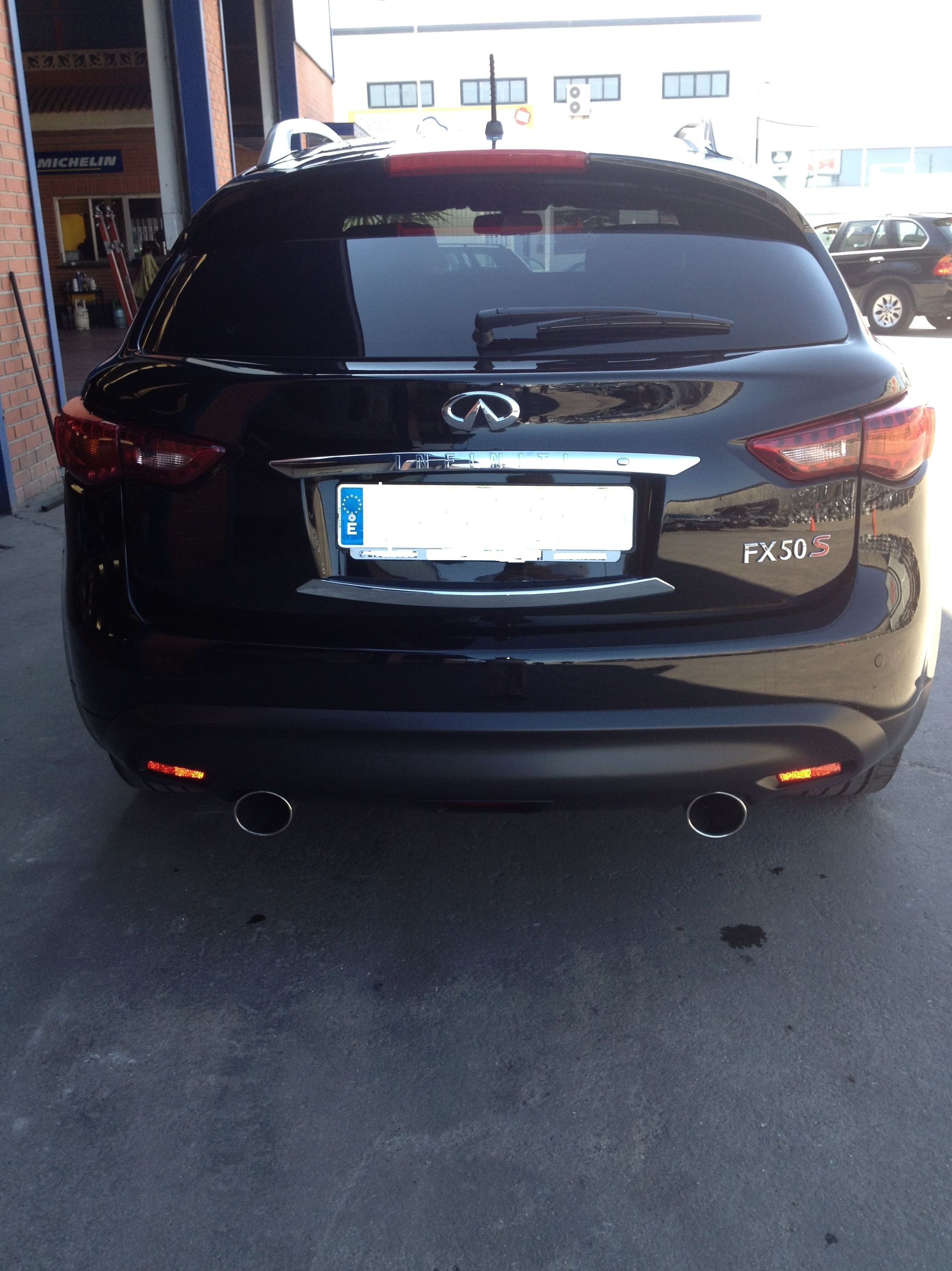 Infiniti FX50 V8 con equipo Prins GLP Infiniti FX50 V8 con equipo Prins GLP