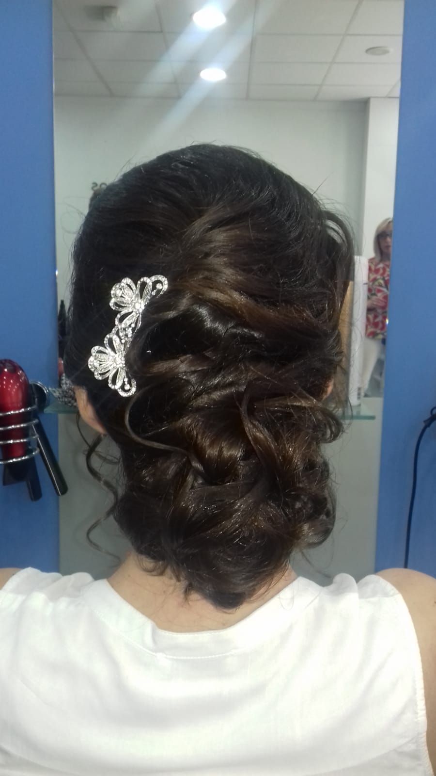 Novias: Servicios de Esther Ruiz Peluquería y Estética Novias: Servicios de Esther Ruiz Peluquería y Estética