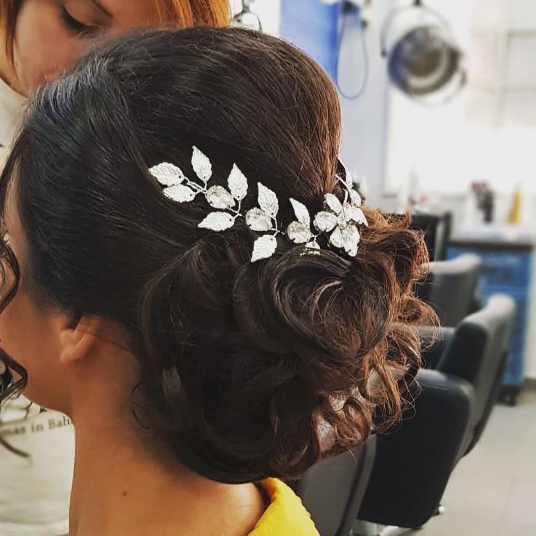 Novias: Servicios de Esther Ruiz Peluquería y Estética Novias: Servicios de Esther Ruiz Peluquería y Estética