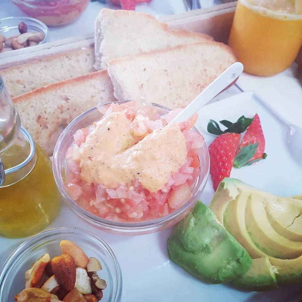 DESAYUNOS "Servicio de 8 a 12 horas": de Aquí & Ahora DESAYUNOS "Servicio de 8 a 12 horas": de Aquí & Ahora