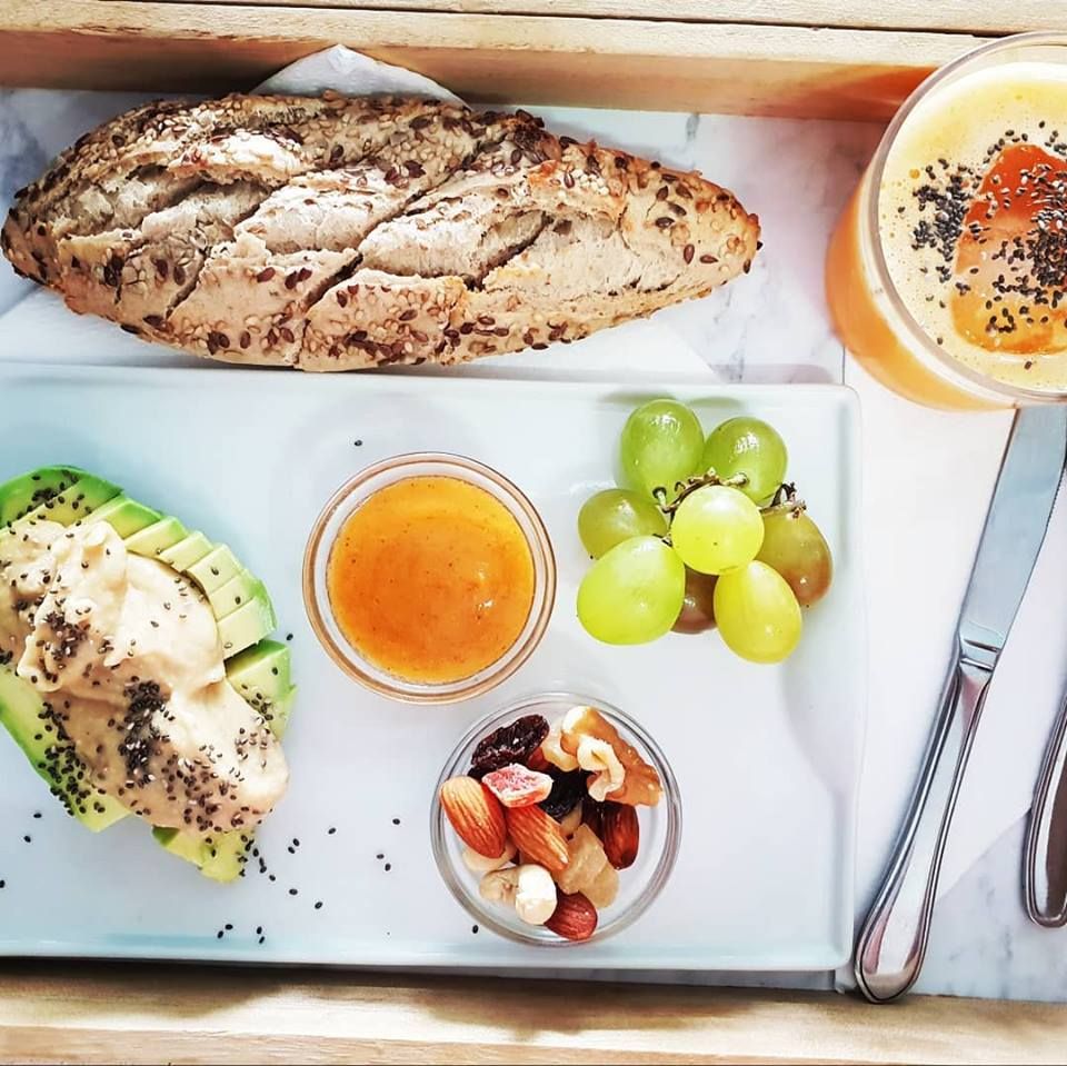 DESAYUNOS "Servicio de 8 a 12 horas": de Aquí & Ahora DESAYUNOS "Servicio de 8 a 12 horas": de Aquí & Ahora