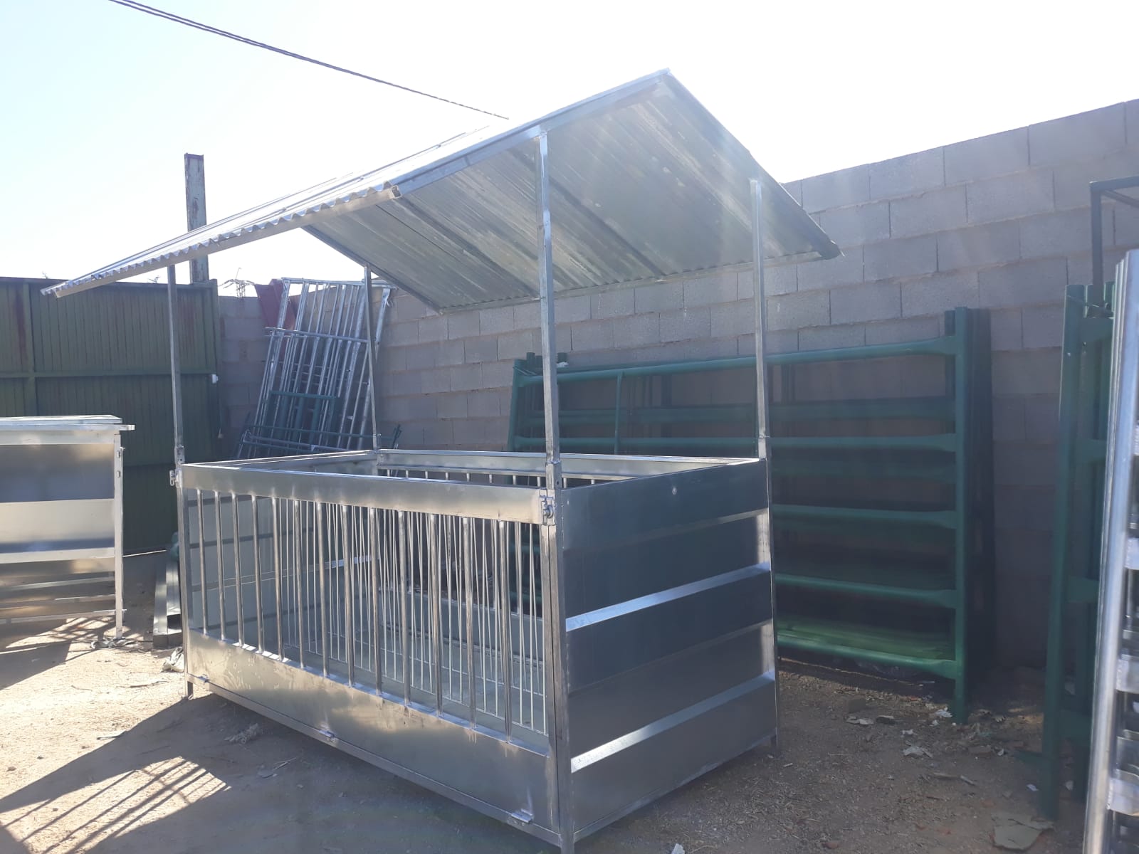 OVCA13 COMEDERO DE GUIAS GALVANIZADO: NUESTROS PRODUCTOS de Grupo Medina OVCA13 COMEDERO DE GUIAS GALVANIZADO: NUESTROS PRODUCTOS de Grupo Medina