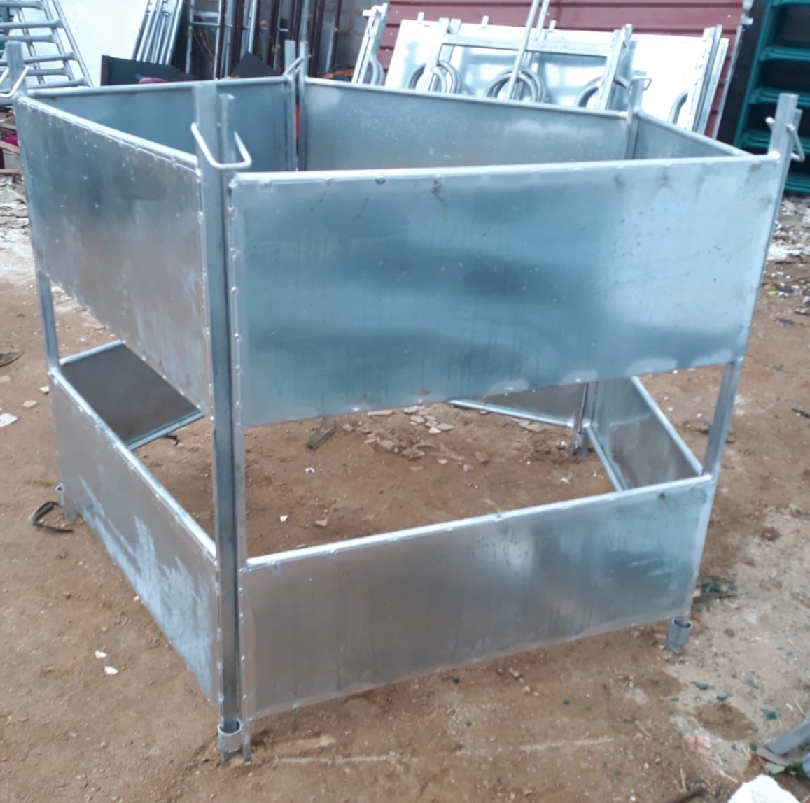 OVCA16 COMEDERO BOLO GALVANIZADO: NUESTROS PRODUCTOS de Grupo Medina OVCA16 COMEDERO BOLO GALVANIZADO: NUESTROS PRODUCTOS de Grupo Medina