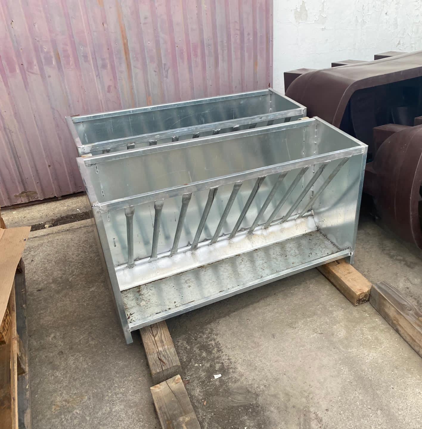 OVCA18 COMEDERO DE PARED O DE COLGAR: NUESTROS PRODUCTOS de Grupo Medina OVCA18 COMEDERO DE PARED O DE COLGAR: NUESTROS PRODUCTOS de Grupo Medina
