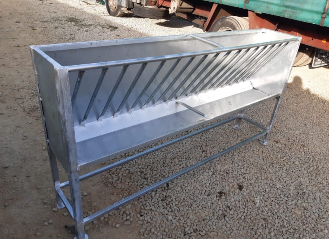 OVCA21 COMEDERO GALVANIZADO CON PATAS: NUESTROS PRODUCTOS de Grupo Medina OVCA21 COMEDERO GALVANIZADO CON PATAS: NUESTROS PRODUCTOS de Grupo Medina