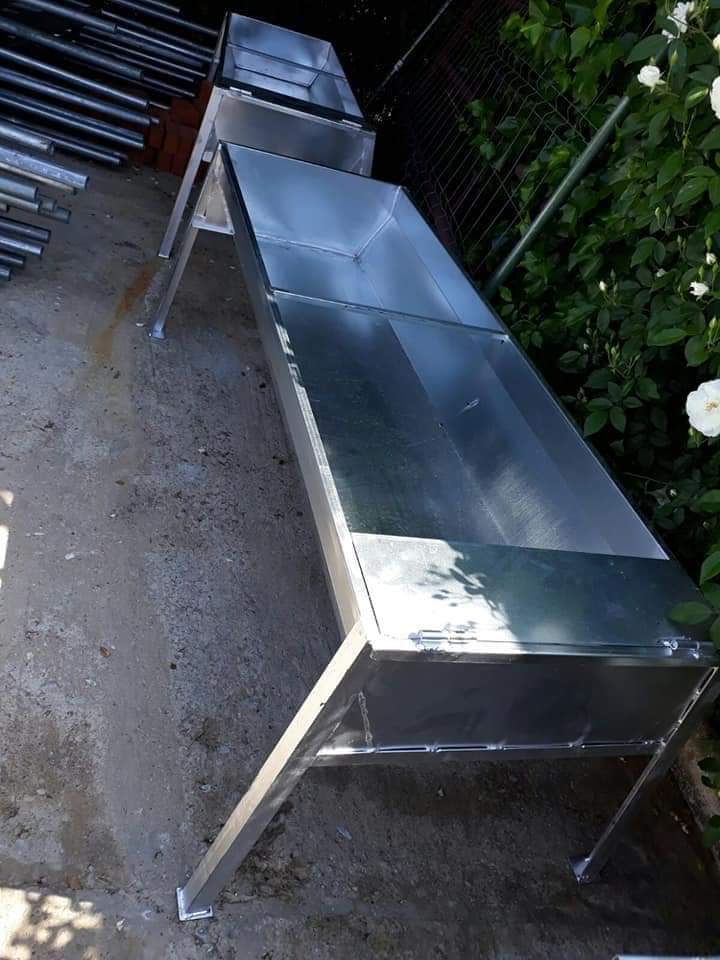 OVCA30 BEBEDERO GALVANIZADO CON PATAS: NUESTROS PRODUCTOS de Grupo Medina OVCA30 BEBEDERO GALVANIZADO CON PATAS: NUESTROS PRODUCTOS de Grupo Medina
