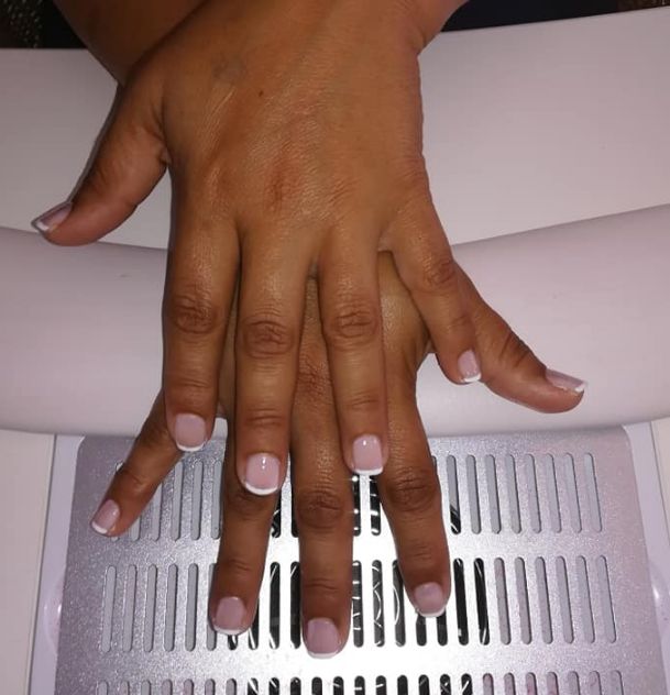 Manicura y pedicura: Tratamientos de Estética Yambel Manicura y pedicura: Tratamientos de Estética Yambel