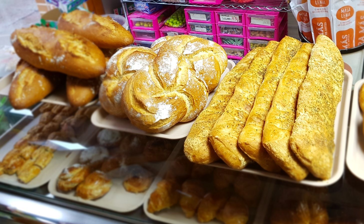 Panadería: Productos y servicios de Panadería Pastelería Lázaro Petisme Panadería: Productos y servicios de Panadería Pastelería Lázaro Petisme