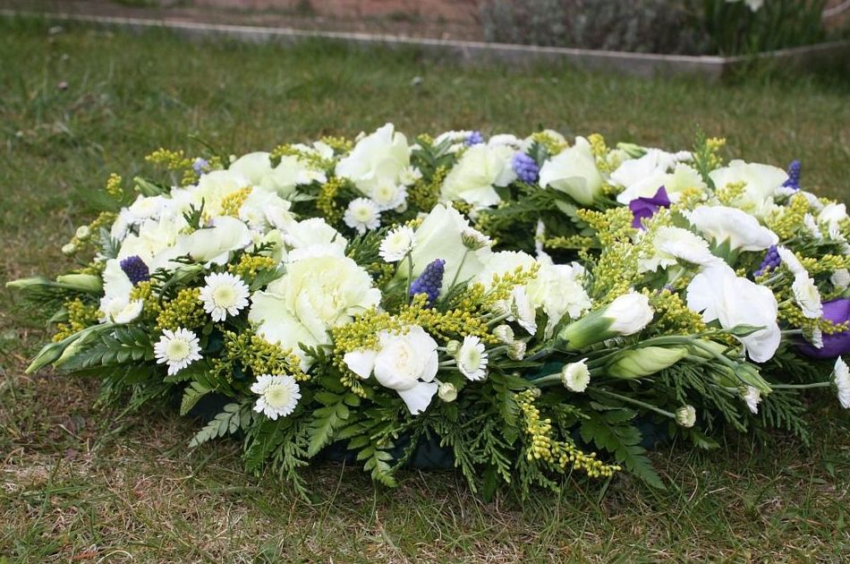 Servicio floristería: Prestaciones de Funeraria Luxor Servicio floristería: Prestaciones de Funeraria Luxor