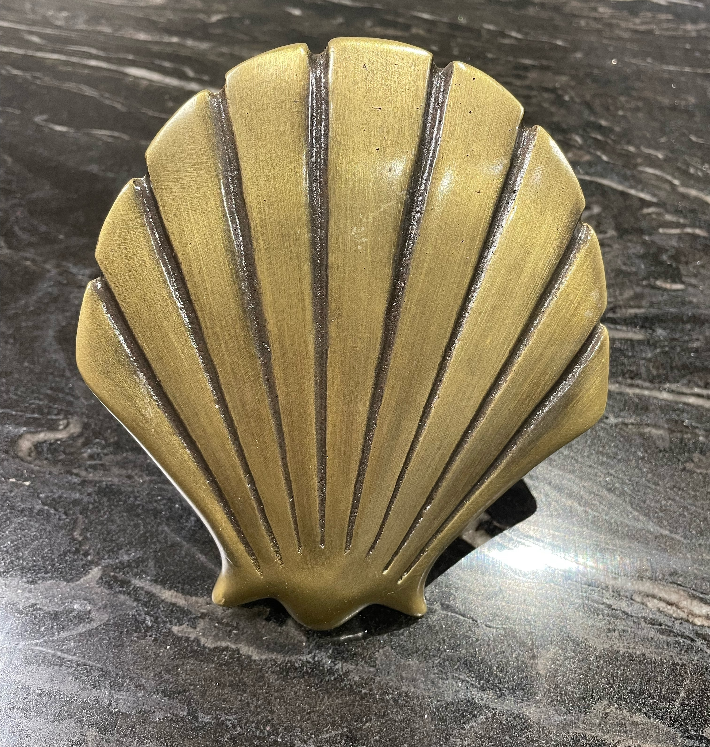 Concha de latón para señalización del Camino De Santiago Concha de latón para señalización del Camino De Santiago