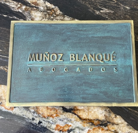 Placas conmemorativas. Placa profesional en bronce. Placas conmemorativas. Placa profesional en bronce.