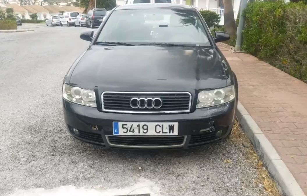 Audi A4: Catálogo de Chapa y Pintura El Chachi Audi A4: Catálogo de Chapa y Pintura El Chachi