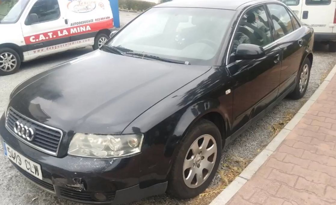 Audi A4: Catálogo de Chapa y Pintura El Chachi Audi A4: Catálogo de Chapa y Pintura El Chachi