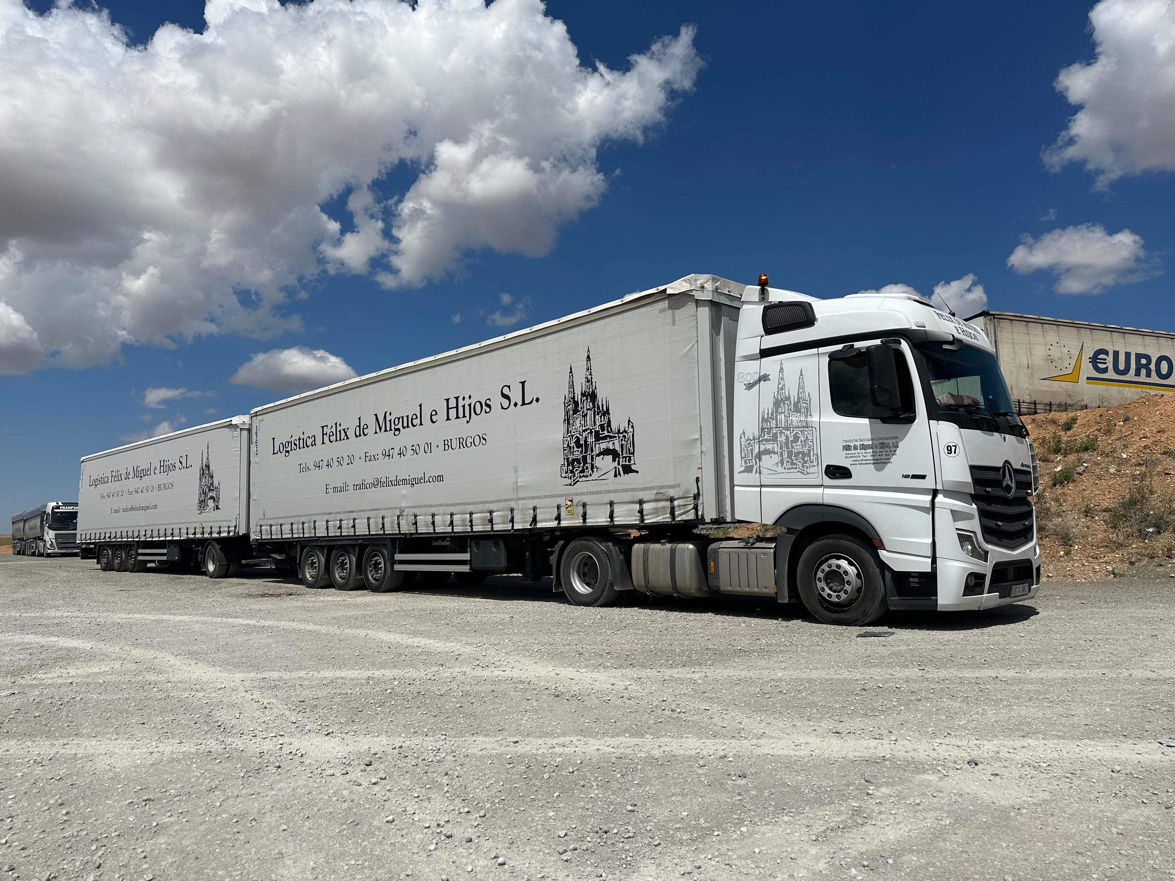 Foto 1 de Transporte de mercancía por carretera en  | Félix de Miguel e Hijos S.L.