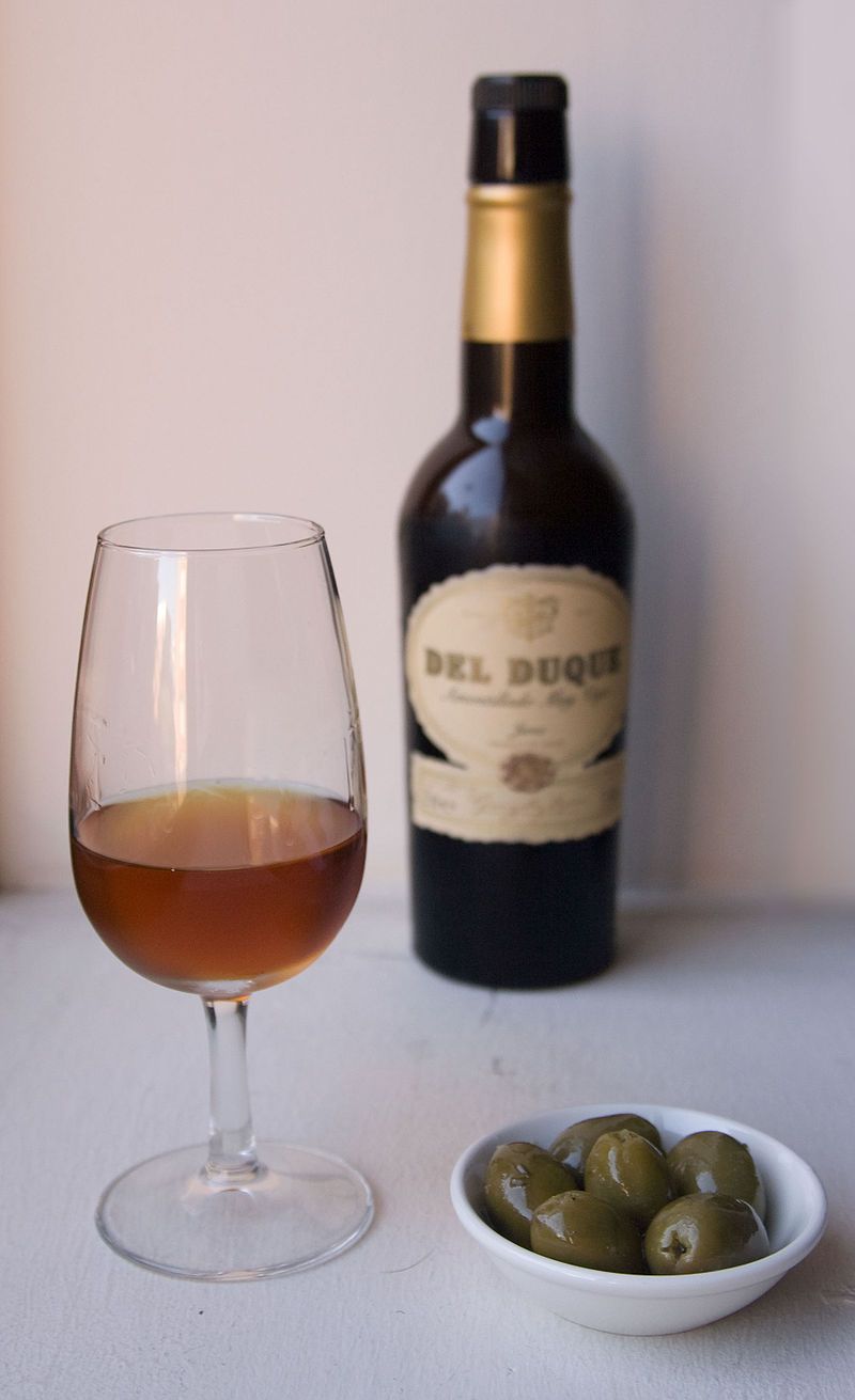 Pálido de Jerez semidulce: Vinos de Bodegas Los Jumillanos Pálido de Jerez semidulce: Vinos de Bodegas Los Jumillanos