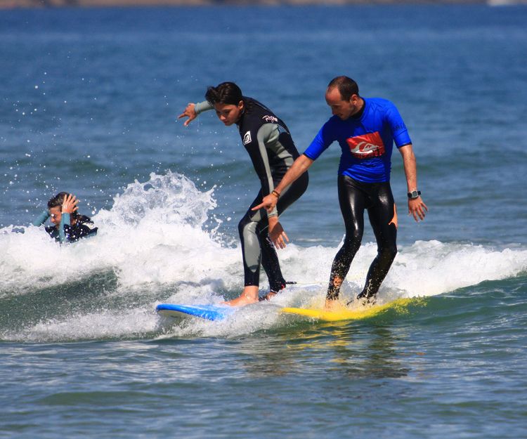Alquiler de equipos de surf en Cantabria