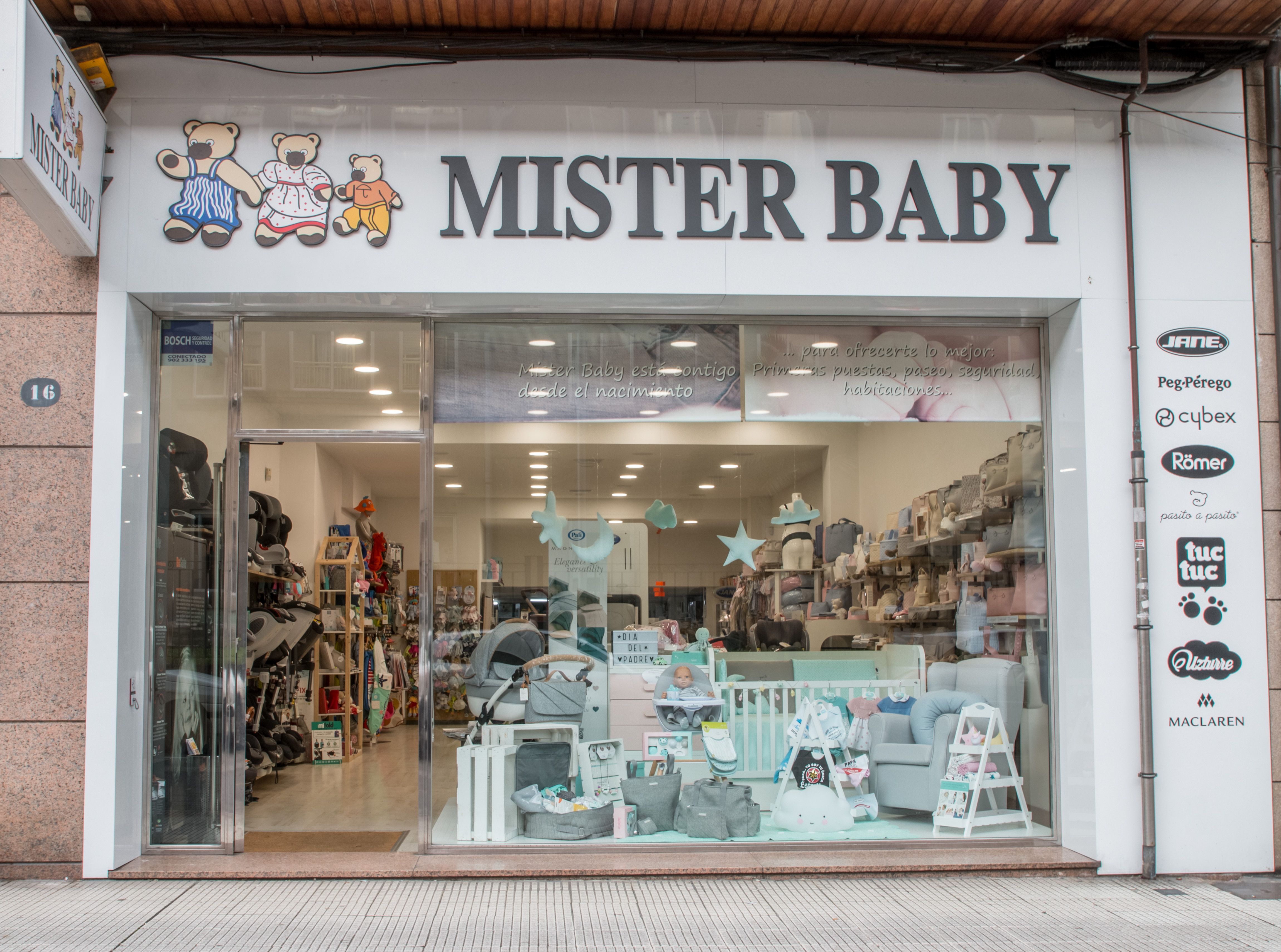 Tienda de ropa y artículos de bebé en Pontevedra