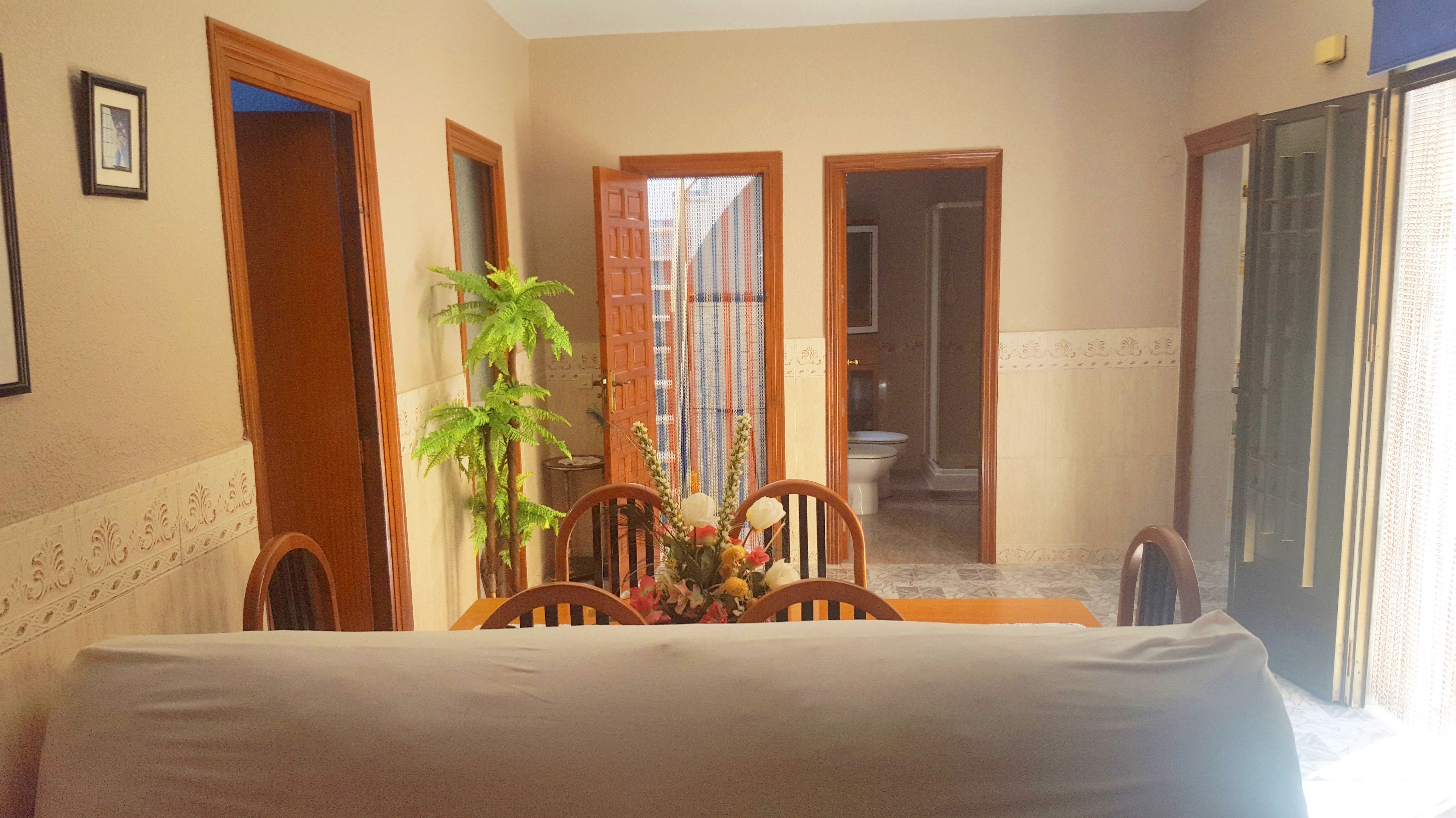 CASA EN BENAHADUX DE 100M2: Servicios de Asesoría Castillo y Moreno CASA EN BENAHADUX DE 100M2: Servicios de Asesoría Castillo y Moreno