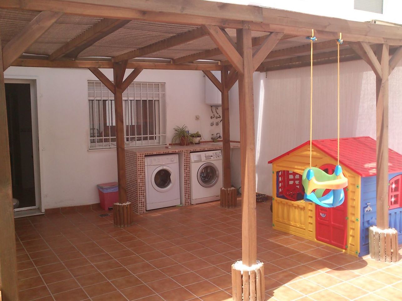 TRIPLEX EN BENAHADUX: Servicios de Asesoría Castillo y Moreno TRIPLEX EN BENAHADUX: Servicios de Asesoría Castillo y Moreno
